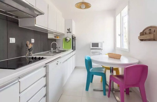 Mazan House | Beautiful house with big garden and private pool