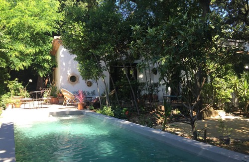 Les Cevennes House | Beautiful mas style house with pool in large wooded park in the city center