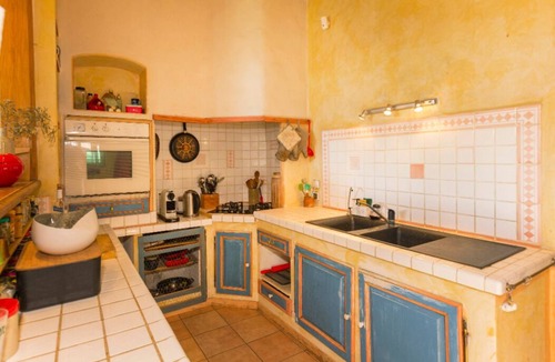 Sarrians House | BEAUTIFUL OLD FARMHOUSE SURROUNDED BY VINEYARDS, AVIGNON, MONT VENTOUX