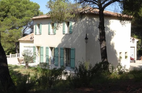 Ventabren Villa | Beautiful property close to all amenities but quiet in 4 h