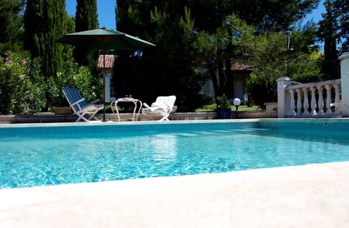 Lacoste House | Beautiful style house with private pool