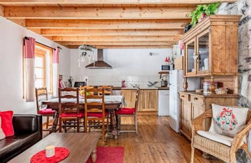 Les Sciauds House | Beautifully modernised old farmhouse and barns. Skiing Cycling Hiking Climbing