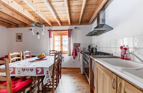 Les Sciauds House | Beautifully modernised old farmhouse and barns. Skiing Cycling Hiking Climbing
