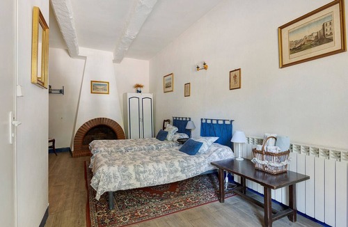 Villalbe Bed & Breakfast | Bed and Breakfast 'Chambre Rolland' with Shared Pool, Shared Garden and Wi-Fi