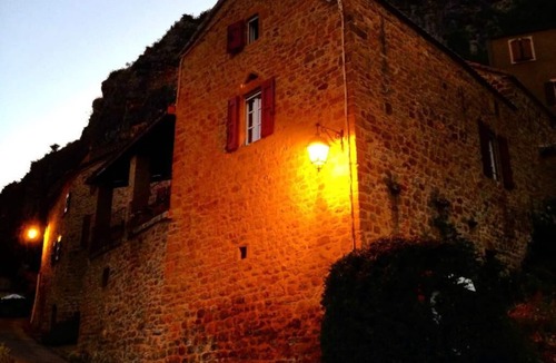 Compregnac Bed & Breakfast | Bed and breakfast facing the Millau viaduct and the Tarn river magnificent view