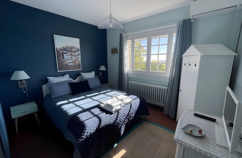 Speracedes Bed & Breakfast | Bed and Breakfast 'Mary Blue' with Sea View, Wi-Fi and Air Conditioning