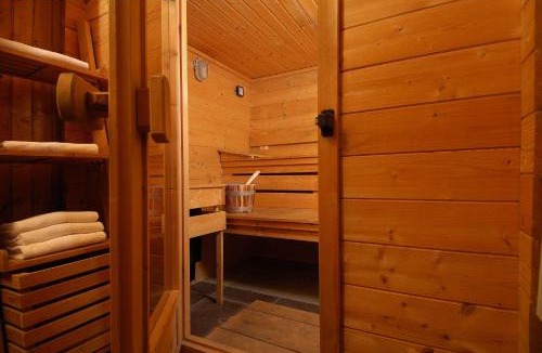 Route d'Arles Hotel | Best Western L'Orangerie