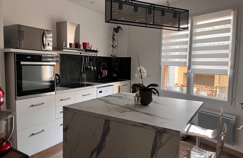 Clermont-l'Herault House | Between lake and sea