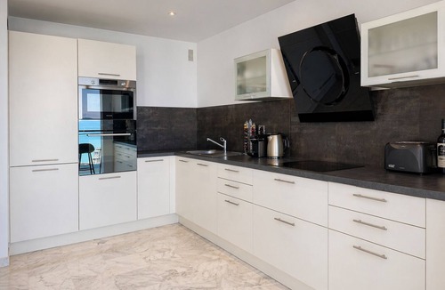 Mandelieu-la-Napoule Beach Apartment | Between sea and port, popular residence with beach access and swimming pool