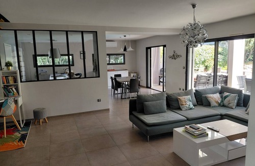 Montferrier-sur-Lez House | Between the Sea and the Cévennes - Modern House with a Pool