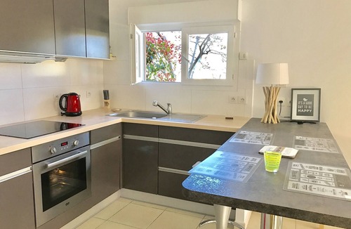 Boulouris-sur-Mer Apartment | BOULOURIS, Splendid T3 with garden, beach walk, 3 large park pisc