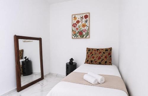 Avignon City Centre Apartment | Bright 3-room apartment with terrace