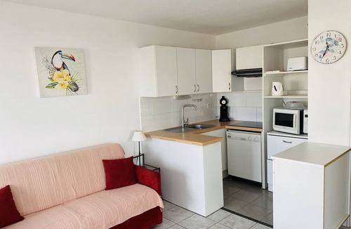 Montpellier Apartment | Bright apartment sea view, AC - 4 guests