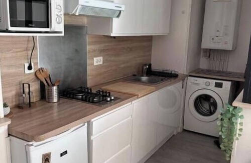 Antigone Apartment | Bright apartment with pool, terrace and parking near the Beaux-Arts