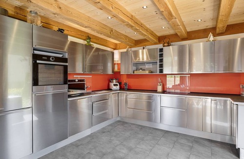 Monetier-les-Bains Ski Chalet | Bright semi-detached chalet with wellness area and games room, Le Monêtier-les-Bains