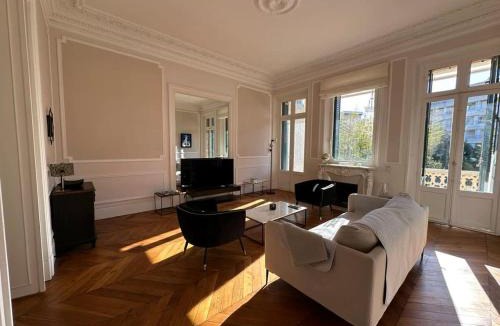 Cannes Apartment | C025 Villa Toscane Bel Appartement Bourgeois