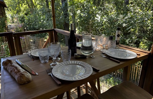 Clermont-l'Herault Cabin | Cabin 'L'arbousier' with Private Terrace, Private Garden and Air Conditioning