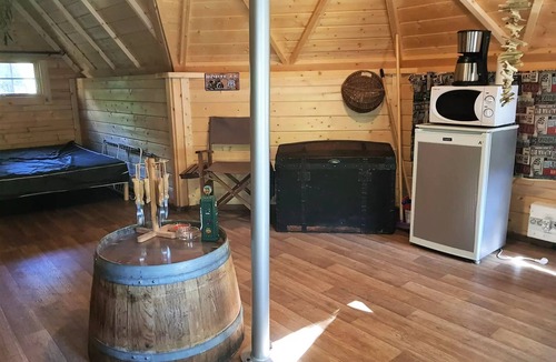 Saint-Martin-de-Queyrieres Cabin | Camping Caravaneige L'Iscle de Prelles* - Refuge Esprit Cabane 4 people Without sanitary facilities