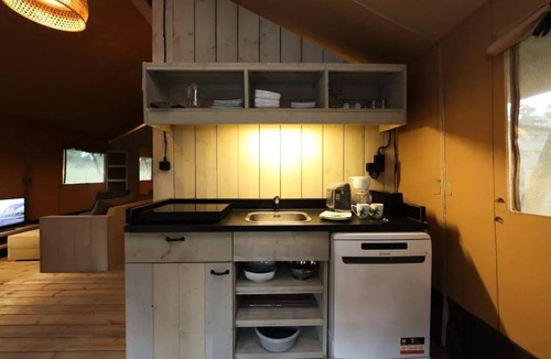 Saint-Pierre-d'Albigny House | Camping du Lac de Carouge * - Ecolodge VIP 3 Rooms 6 persons