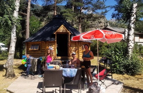 Saint-Martin-de-Queyrieres Ski Chalet | Camping-Caravaneige l'Iscle de Prelles * - Chalet Grand Confort Type Modulo 28 - 28 m2/2 bedrooms - Covered terrace 15 m2 6 people