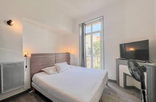 Prado - Republique Villa | Cannes City Break - 2nd Floor - Sunny Balcony & Quiet Street