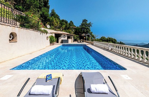 Les Termes Villa | CASA-Papillon Villa de luxe avec piscine