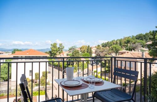 Saint-Tropez City Centre Apartment | Casita 4 - Appartement avec piscine, gym & parking