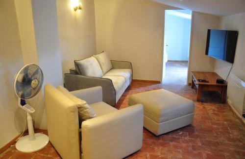 Peynier Apartment | CEZANNe