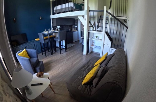 Uriage-les-Bains Apartment | Château D'uriage: Studio Atypique à 20 min de Grenoble et a 20 min de Chamrousse