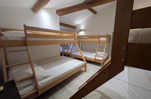 Saint-Genies-des-Mourgues Bed & Breakfast | Château Sainte Colombe - Chambres