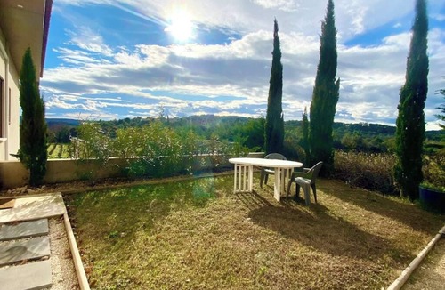 Tresques House | Château Juliette 4* Provence wine estate