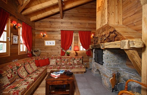 Bergers Ski Chalet | Chalet, 200m from resort center, sauna, terrace, balcony, fireplace or stove, parking, tv
