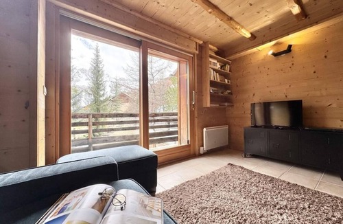 Les Claux Ski Chalet | Chalet, 200m from resort center, view mountain, terrace, balcony, fireplace or stove, tv, ski locker