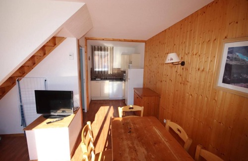 Saint-Etienne-en-Devoluy Ski Chalet | Chalet, 300m from shops, swimming pool, sauna, terrace, parking, tv, ski locker, 42m², Superdévoluy