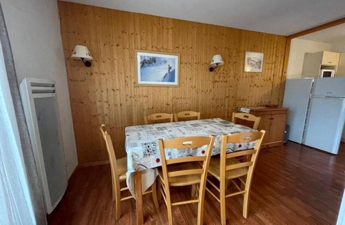 Saint-Etienne-en-Devoluy Ski Chalet | Chalet, 300m from shops, swimming pool, sauna, terrace, parking, tv, ski locker, 42m², Superdévoluy