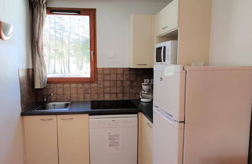 Saint-Etienne-en-Devoluy Ski Chalet | Chalet, 300m from shops, swimming pool, sauna, terrace, parking, tv, ski locker, 42m², Superdévoluy