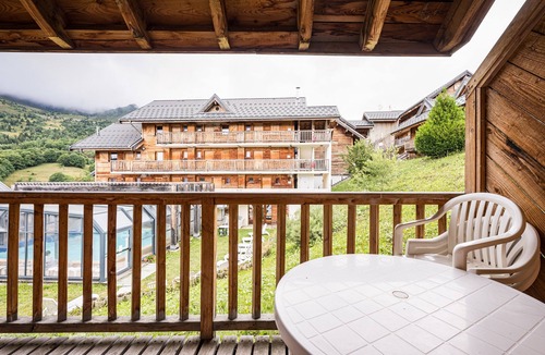 Montgellafrey Apartment | Chalet for 6/8 People – Cosy – Pool & Sauna – Summer/Winter – Mountain View
