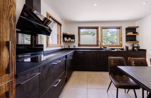 Valloire Ski Chalet | Chalet 'Lamartine' with Mountain View, Private Terrace and Wi-Fi