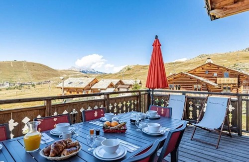 Bergers Ski Chalet | Chalet Privé + Accès Direct au Pistes!