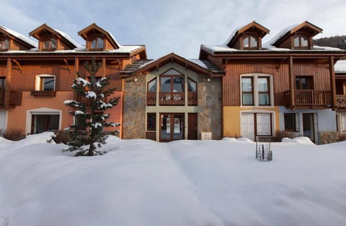 La Salle-les-Alpes Ski Chalet | Chalet, terrace, parking, tv, 45m², Serre Chevalier