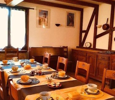 Mas-Saint-Chely Bed & Breakfast | Chambre d'hôtes Saint Côme Les Aires de la Carline