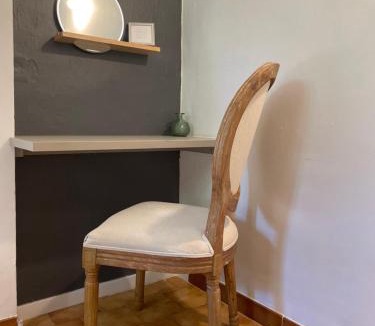 Aix-en-Provence Apartment | Charmant bas de villa à Aix-en-Provence - Maison Odonata