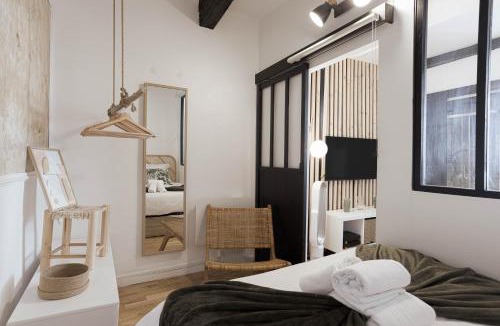 Le Suquet Apartment | Charme du Suquet - 12mn du Palais&Plage, cosy, neuf