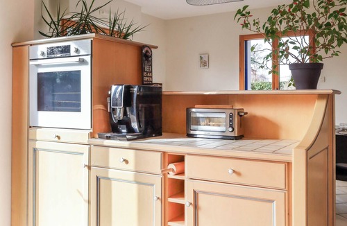 Pleslin-Trigavou House | Charming 13-person house with pool, garden and cinema