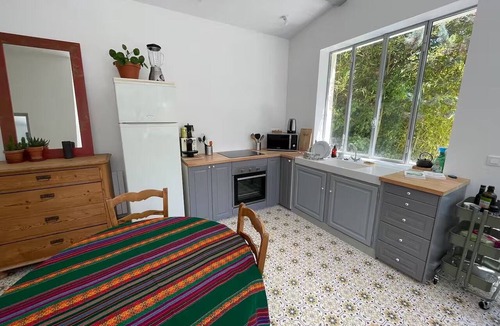 Est House | Charming 2-room cottage, 45 m², in Aix-en-Provence—quiet location with a garden and pool