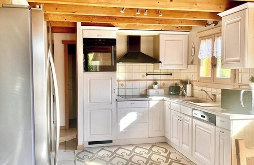 Les Clefs Ski Chalet | Charming 4-bedroom chalet in mountain vilage Les Clefs with private Hot Tub