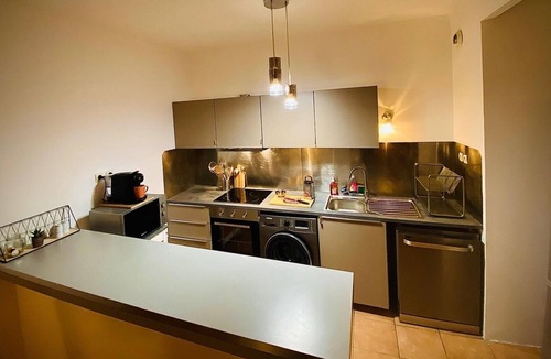 Opera Apartment | Charming 70 m² T3 in the heart of Marseille, a stone's throw from the Old Port