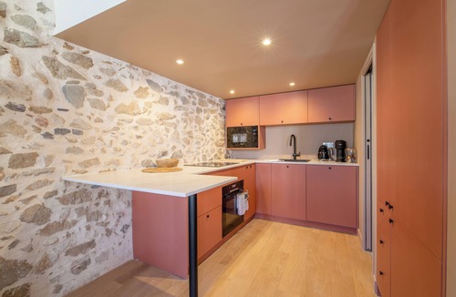 Saint-Tropez City Centre Apartment | Charming apartment in heart of Saint-Tropez - 4 guests