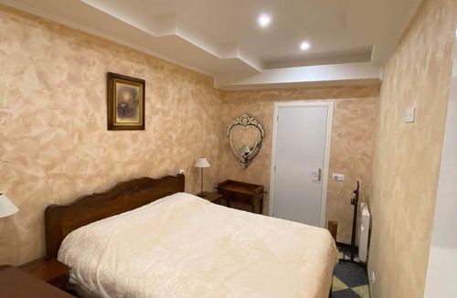 Tarascon Apartment | Charming apartment in the heart of Tarascon