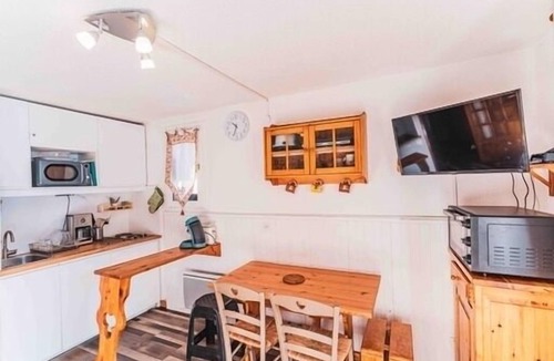 Risoul Apartment | Charming apartment on the slopes (swimming pool and private tennis court in summer)